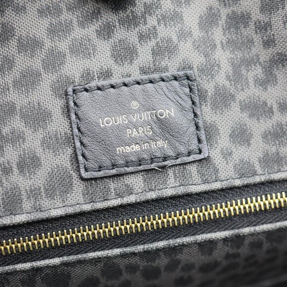 Louis Vuitton  Onthego GM Wild At Heart Monogram Giant Canvas Tote Bag Black - Picture 12 of 12